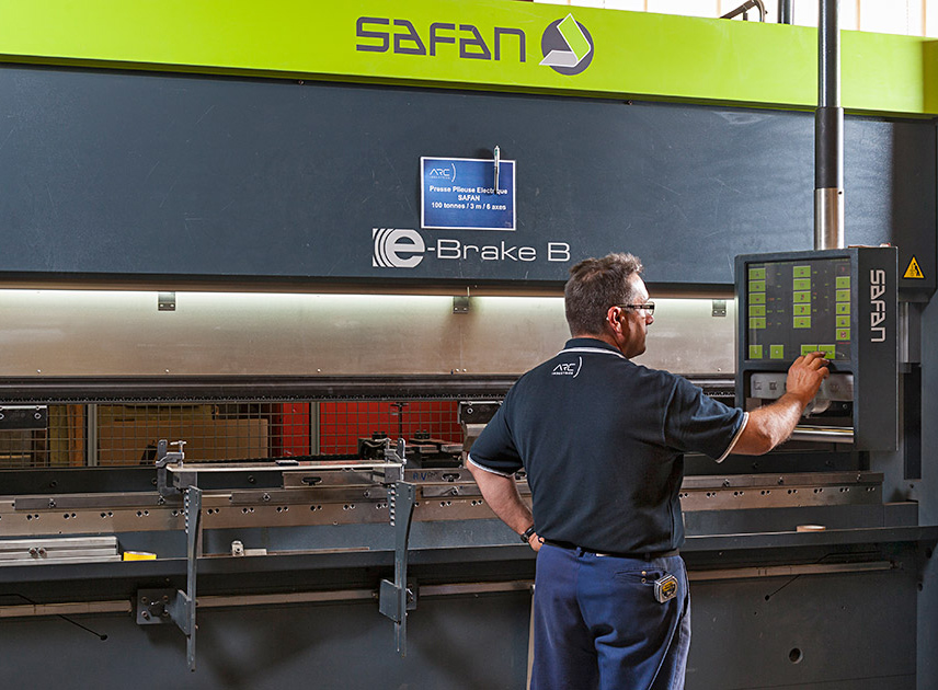 Tôlerie industrielle ARC Industries pour pièces mécaniques de précision